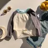 Camiseta de Manga Longa Color Block para Meninas Primavera e Outono Gola Redonda Base de Algodão Estilo Coreano Casaco Color Block para Meninos Top para Uso Externo