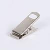 Clip de tarjeta escolar de agujero redondo de boca plana, clip para tarjeta de pecho, clip de metal repujado de agujero cuadrado, clip para tarjeta de fábrica, clip para tarjeta de trabajo de exposición, venta al por mayor