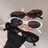 Óculos de sol ovais retrô para mulheres, óculos de sol ovais pequenos, óculos retrô pretos e vermelhos, óculos de proteção para mulheres