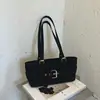 Diseño de nicho, bolso minimalista para la axila, bolso de hombro moderno y versátil para mujer, nuevo estilo 2026, bolso tipo almohada de gamuza para mujer