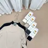 Nueva capa base térmica invisible sin costuras ultradelgada de cuello en V para otoño e invierno, diseñada para uso en personas mayores, proporcionando calidez y retención de calor, camiseta interior de manga larga 2653