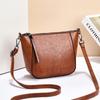 Bolso de Silla para Axila para Mujer 2025 Nuevo Llegada Versátil Otoño e Invierno Bolso de Hombro Versátil de Moda Bolso Cruzado de Nicho Moderno Simple