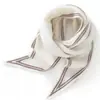 Bufanda triangular 100% cachemira pura para mujer, cálida, anti-suciedad, protector de cuello, calentador de cuello, otoño e invierno al por mayor