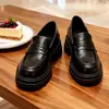 Sapatos Femininos de Couro Estilo Japonês 2026 Primavera e Outono Novos Mocassins de Solado Grosso com Salto Bloco, Sapatos Individuais de Couro Macio Estilo Retrô Britânico para Mulheres