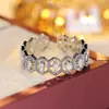 Anillo Clásico Europeo de Lujo Ligero con Circonita Cúbica Completa para Mujer, Temperamento de Lujo, Transfronterizo, TEMU, Joyería Más Vendida, Venta al por Mayor, En Stock