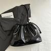 Bolso de Hombro de Moda con Cordón de Gran Capacidad de Cuero Suave 2025 Diseño Nicho de Alta Gama Nuevo Bolso Bucket para Mujer Primavera y Verano