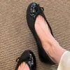 Sapatilhas de Pele de Ovelha Estilo Francês Confortáveis com Laço, Sapatos Planos Slip-On Versáteis de Couro Genuíno com Bico Redondo
