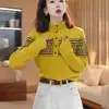 Suéter Jacquard Fair Isle Retrô para Mulheres Outono/Inverno 2025 Gola Alta Meia Botões Malha Grossa Elegante Redutor de Idade Camisa Base