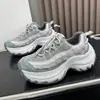 Tênis Dad de Solado Grosso para Aumentar a Altura, Estilo Novo Outono 2026, para Mulheres Baixas, Casuais Confortáveis, Color Block, Modernos Versáteis