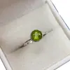 Anillo de Peridoto Natural Transfronterizo Accesorios para Mujer Nicho Alta Gama Joyería de Plata 925 6*6 Ventas Directas de Fábrica de Joyería