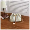 Bolso Cruzado tipo Cubo Plisado de Verano para Mujer con Cordón Bolsa de la Suerte Nuevo para Mujer 2026 Nuevo Diseño Personalizado Bolso de Cadena