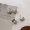 Brincos Minimalistas Únicos e Sofisticados com Pontos de Diamante, Pequenos e Elegantes, Simples e Modernos Versáteis Brincos de Tarraxa Meia Esfera Totalmente Cravejados de Diamante