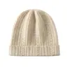 Nuevo Gorro de Cachemira Otoño/Invierno 2026 para Mujer Elegante Gorro de Lana con Flor de Botón Cálido Gorro de Punto con Protección para las Orejas Versátil