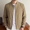 Nueva chaqueta impermeable casual de negocios para hombre de principios de otoño 2026 chaqueta de estilo old money de otoño con cuello de béisbol para hombre