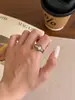 Anillo de café retro francés hueco dorado para mujer, personalizado y exquisito, con incrustación de circonita, anillo abierto en forma de corazón, joyería de diseñador