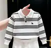 Suéter préppy para meninos 2026 outono novo camisa polo de malha listrada branca de manga comprida calças casuais largas infantis