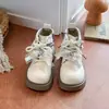 Nuevas Botas de Combate para Niñas Otoño/Invierno 2026 con Adorno de Encaje Botas de Princesa Botines Cortos para Niños Botas de Cuero Elegantes para Niños Medianos y Mayores Modernas