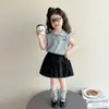 Conjunto de Verano para Niñas 2026 Nuevo Estilo Bebé Elegante de Moda Top Rayado Pantalones Cortos Ropa de Verano Súper Caliente para Niños