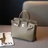Bolsa de Mão em Couro Genuíno com Fivela Banhada a Ouro Platina Padrão Lichia Grande Capacidade Bolsa Kelly Feminina Nova Tendência 2026 Bolsa de Ombro Fashion