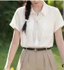 Camisa de trabajo de manga corta beige y blanca "Carta de Luz de Verano" para mujer, top de diseño francés para el verano