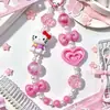 Popular dije de cuentas pintado a mano de Hello Kitty con diseño intrincado y pintura al óleo de alta resistencia, colgante para cadena de teléfono DIY