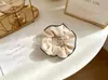Gomas para el pelo de color sólido retro estilo francés, Scrunchies grandes estilo coreano, Gomas para el pelo de alta elasticidad, Suministro al por mayor, Ventas directas del fabricante