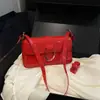 Bolsa Baguete de Moda de Alto Padrão Estilo Verão 2026 para Mulheres com Fivela de Ferradura, Bolsa de Mão, Ombro e Transversal Venda por Atacado Bolsa Feminina