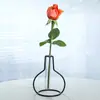 Vaso de flores pequeno fresco para casa vaso de ferro forjado de metal mesa de jantar da sala de estar arte Ornamentos de artesanato de flores atacado