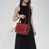 Bolso Tote de Hombro Cruzado Versátil de Moda Exquisita de Gama Alta Transfronterizo Diseño de Nicho para Viajes de Verano 2026