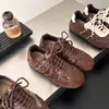 Zapatillas de entrenamiento retro alemanas para mujer, nueva colección 2026, con patchwork de estampado de leopardo, piel genuina, estilo casual, zapatillas versátiles de suela plana, colección otoño/invierno