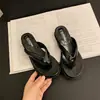 Chanclas retro de suela gruesa versátiles para exteriores con punta redonda simple y punta abierta, que ofrecen una sensación cómoda, adecuadas para combinar con faldas, sandalias de mujer