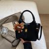Nova Bolsa Balde de Mão Feminina 2025 Nova Moda Moderna Bolsa de Ombro Nicho Simples Casual Transversal Bolsa Feminina