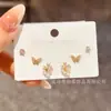 Traje de Aretes de Aguja de Plata S925 de Lujo Ligero Sentido de Grado Cobre Microincrustación Un Tarjeta Tres Pares de Aretes Elegantes Explosivos de Nicho para Mujeres
