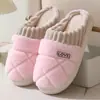Nuevas Pantuflas de Algodón 2025, Antideslizantes para Hombre, Pantuflas Gruesas de Felpa para Casa en Interiores, Pantuflas de Algodón Cálidas de Invierno con Suela Gruesa para Pareja, para Mujer