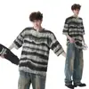 Camiseta Masculina de Listras com Decote V e Manga Curta, Estilo Streetwear Fresco de Verão, Moda Americana, Blusa Jovem Solta de Meia-Manga