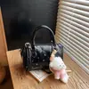 Bolso de mano de gran capacidad estilo coreano, bolso de hombro de alta gama, bolso cruzado de diseño único, bolso de moda para mujer