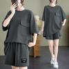 Conjunto Casual Estilo Europeo de Verano 2026 para Mujer, Corte Holgado, Tallas Grandes, Adelgazante, Moderno, Versátil Conjunto de Dos Piezas de Manga Corta y Shorts para Figuras Ligeramente Regordetas