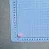 Novos acessórios de resina em formato de mini coração, estilo cartoon, versáteis, atacado, para projetos DIY, incluindo presilhas de cabelo coláveis na cor creme, capas de celular e tamancos