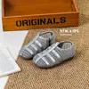 Novos Sapatos de Verão 2026 para Crianças Estilo Coreano Malha Vazada Biqueira Fechada Sandálias Romanas para Meninas