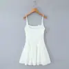 8133-25 Invierno Nuevo Estilo Francés Retro Dulce Sexy Ajustado Bordado Floral Abotonado Vestido con Tirantes