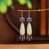 Pendientes de plata de ley S925 de Yilu con forma de gota de cloisonné de marea nacional de jade Hetian, gancho para la oreja de plata de estilo étnico continuo de buena suerte