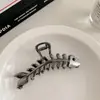 Nuevo Clip de Pinza de Sujeción con Pinza de Tiburón de Alto Sentido, Clip para Cabello de Múltiples Volúmenes, Pinza para el Cabello, Accesorio para la Cabeza, Símbolo de Música de Pedrería, Cabeza Roja