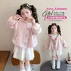 Jaqueta Estilo Coreano para Meninas com Babados Doce Menina Estilo Primavera e Outono 2026 Nova Moda Infantil Jaqueta Estilosa para Menininha Top