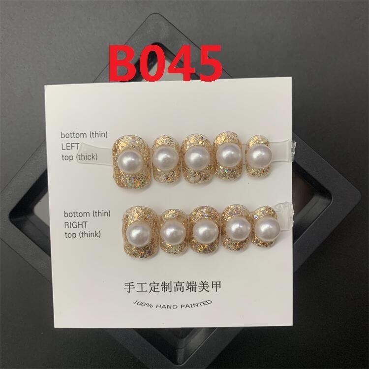 B045