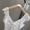 Chal de satén con botones, de corte ajustado, estilo Ins para mujer, sin mangas, con escote en V sexy, retazos de encaje, para Primavera/Verano 2026, transfronterizo