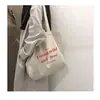 Em estoque Bolsa de Lona de Desenho Animado Carregando na Mão Ombro Único Estudante Tutores Literatura Combina com Tudo Quatro Estações Bolsa de Pano Portátil Bolsa para Commuter para Mulheres