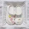 Zapatos Croc para Mujer 2025 Nuevo Verano Ropa Exterior Playa Lindos Sandalias de Suela Gruesa Antideslizantes Pies Sin Mal Olor Chanclas de Pareja para Mujer