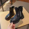 Botas Princesa com Laço de Pérola para Meninas 2026 Primavera/Outono Novas Botas Martin Confortáveis de Solado Macio para Crianças Pequenas, Médias e Grandes Botas de Couro