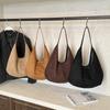 Bolso Tote para Viajes Cotidianos Transfronterizo Simple Gamuza Hombro Único Debajo del Brazo Bolso Mujer Gran Capacidad Versátil Bolso de Mujer de Gama Alta