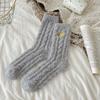Calcetines de Terciopelo Coral para Mujer, Calcetines de Media Caña Bordados con Corazón Dulce, Calcetines Gruesos de Invierno Cálidos, Calcetines para Dormir que No Sueltan Pelusa para Mujer
